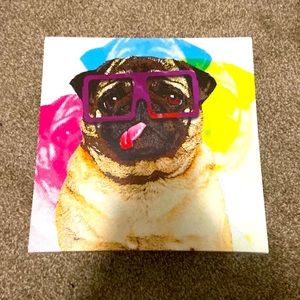 Selling picture of a pug